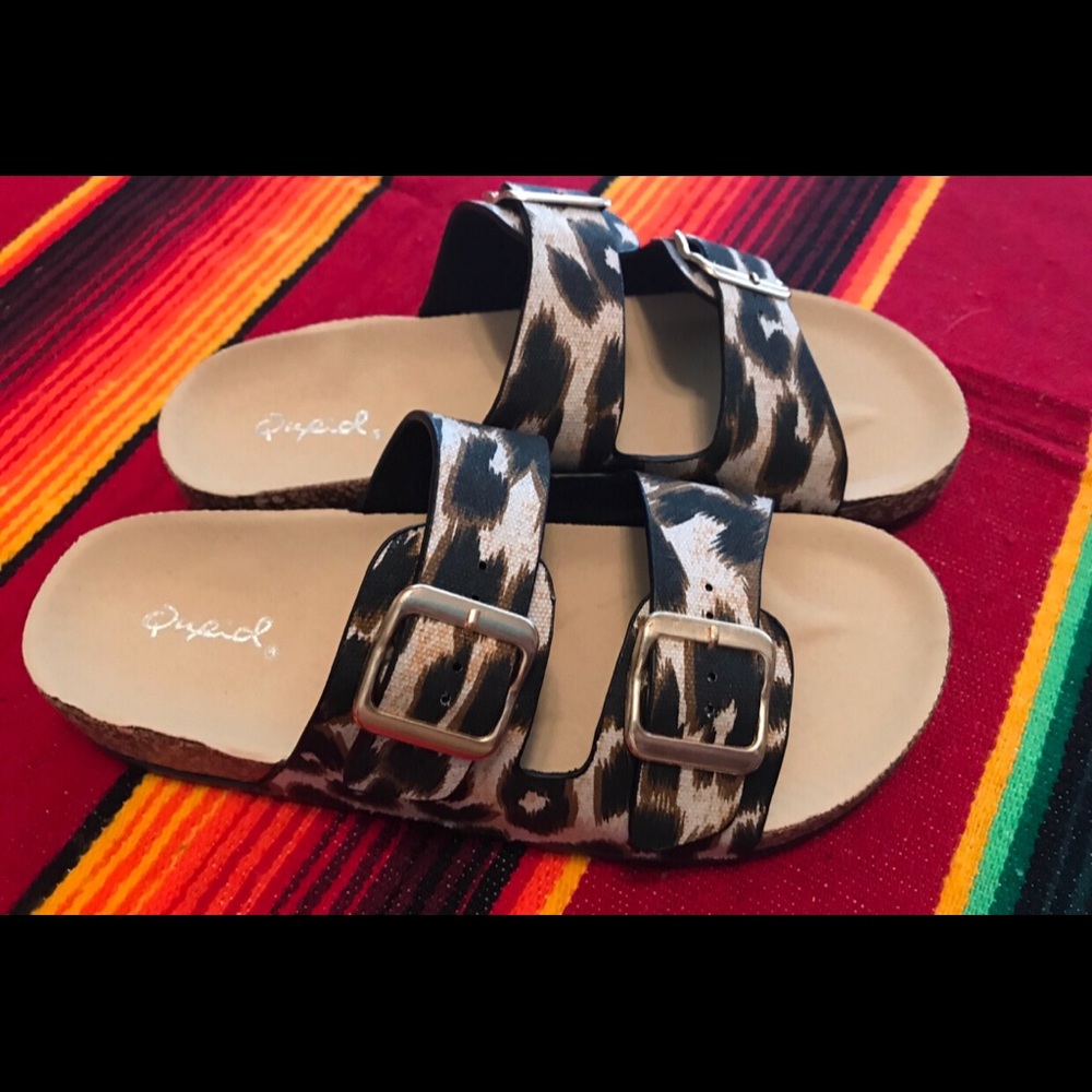 Leopard print slide on sandals